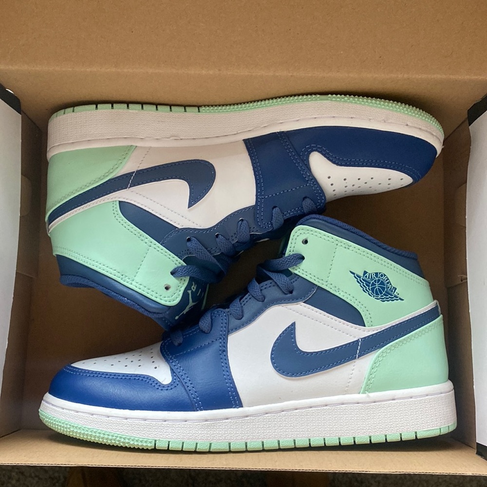Air Jordan 1 Mid (GS)